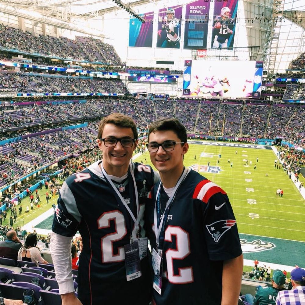 Meet your Posher, Brady